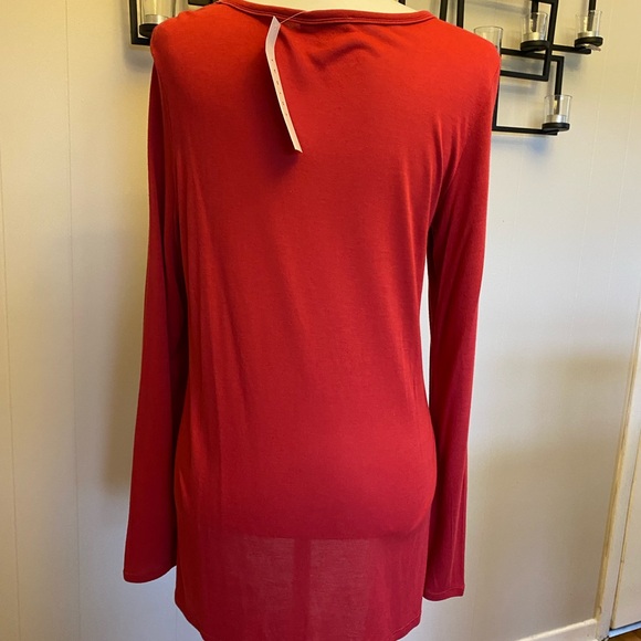 Red Tribal long sleeve top - Picture 4 of 9